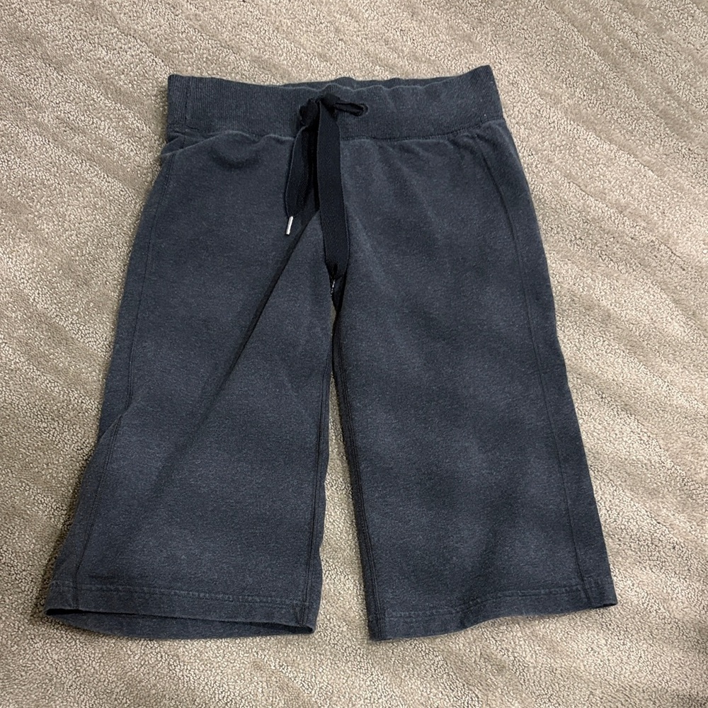 Lululemon wide leg shorts size S